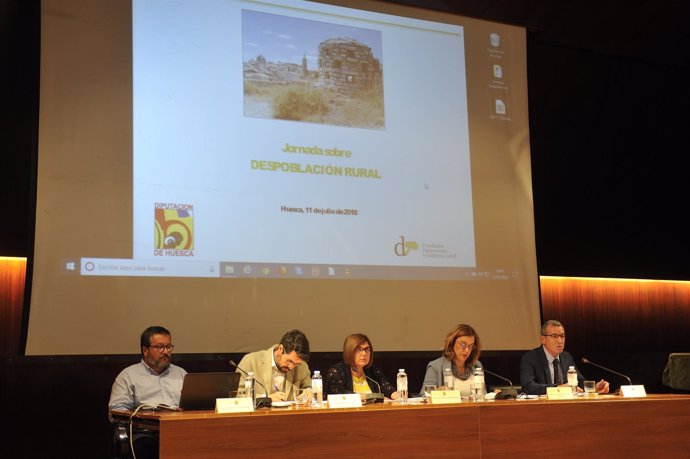 Rosario Cordero participa en Huesca en una jornada sobre despoblación rural