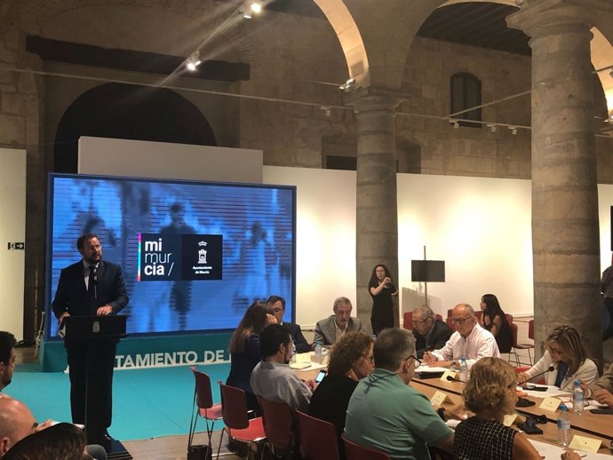 Guillén, en el Consejo Social de la Ciudad