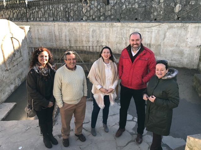 Visita de Diputación a la fuente de Algar