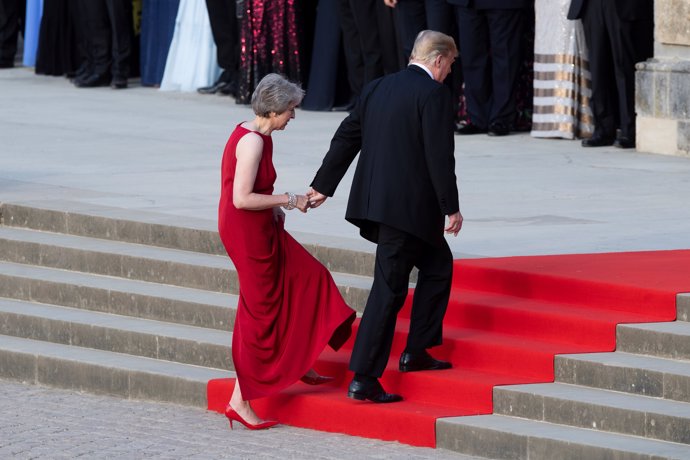 Donald Trump se reúne en Londres con Theresa May