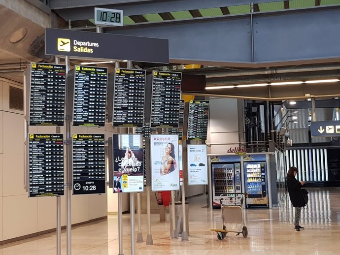 Paneles informativos del Aeropuerto Adolfo Suárez Madrid-Barajas