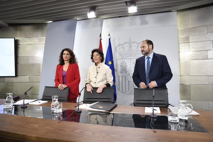 Rueda de prensa de María Jesús Montero, Isabel Celaá y José Luis Ábalos