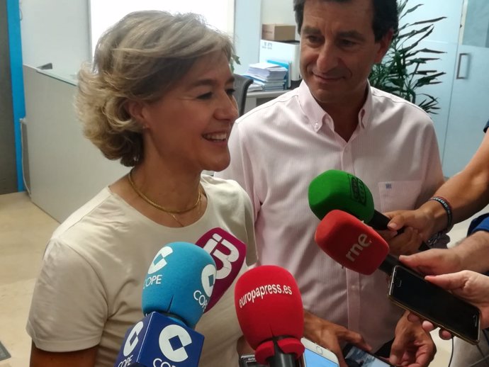 Isabel García Tejerina y Biel Company atienden a los medios