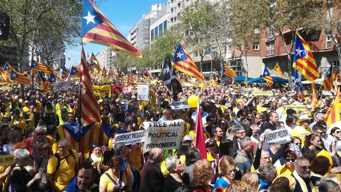 Manifestació de Barcelona pels presos sobiranistes d'abril.