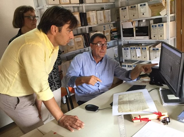 El Consell desarrolla un proyecto de catalogación y digitalización de fondos históricos de 14 municipios de Mallorca