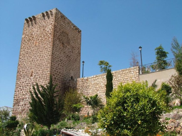 Torre medieval de Peal de Becerro