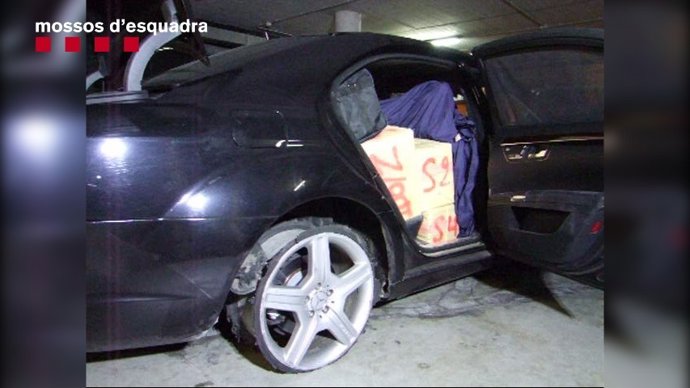 Vehicle intervingut amb 680 quilograms d'haixix