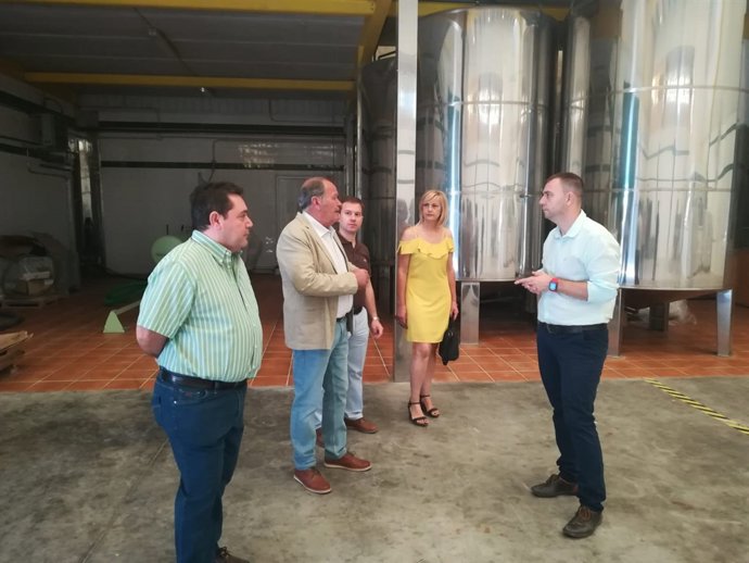 Visita de la Junta a la cooperativa agrícola San Isidro de Deifontes