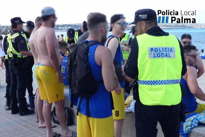 Operativo policial en Playa de Palma contra el botellón