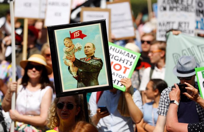 Manifestación contra Putin y Trump en Helsinki