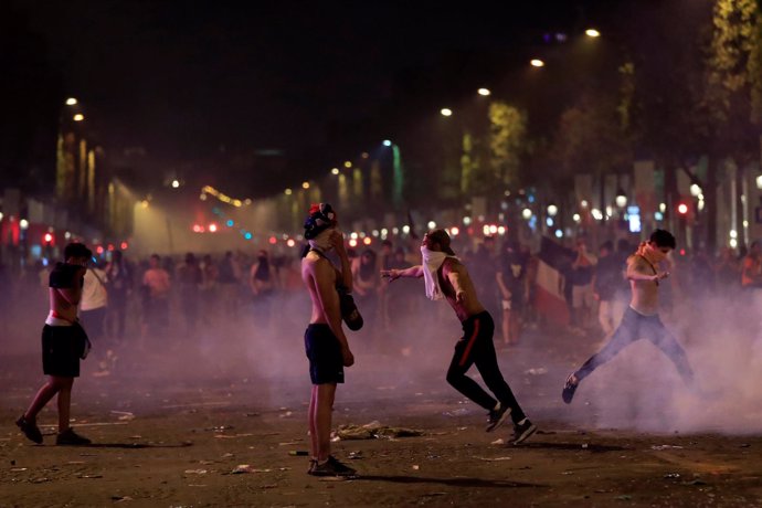 Disturbios en París tras la victoria de Francia en el Mundial de Rusia 