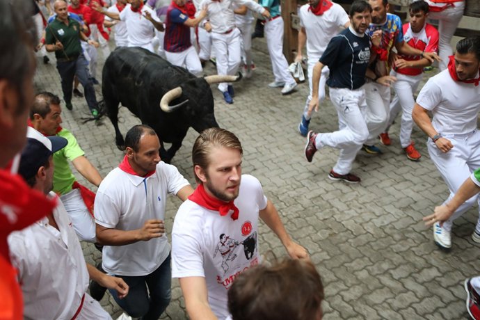 Momentos durante el primer encierro de los San Fermines 2018 