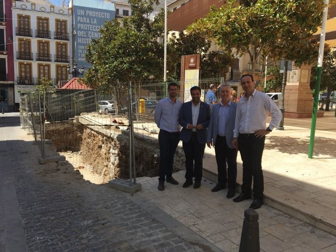 Visita a Loja del diputado de Obras Públicas