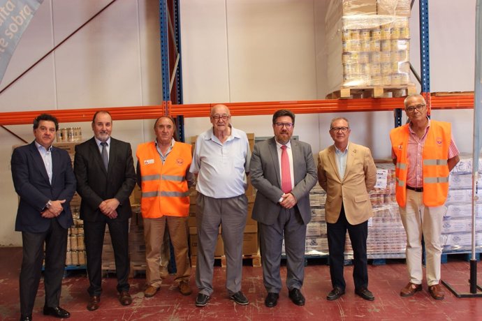 Visita del consejero de Agricultura al Banco de Alimentos de Almería