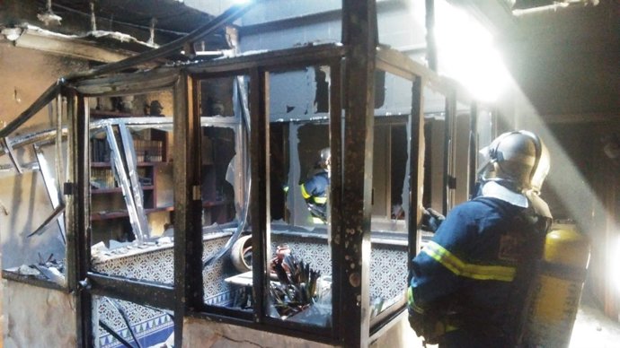 Vivienda incendiada en Puerto Serrano