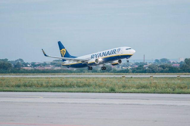 Ryanair niega haber despedido a los cuatro TCP por negarse a volar por superar el máximo de horas