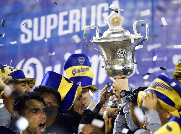 Soccer Football - Boca Juniors v Gimnasia y Esgrima La Plata - Argentine Superli