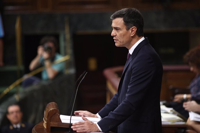 Pedro Sánchez informa al Congreso de su programa de gobierno