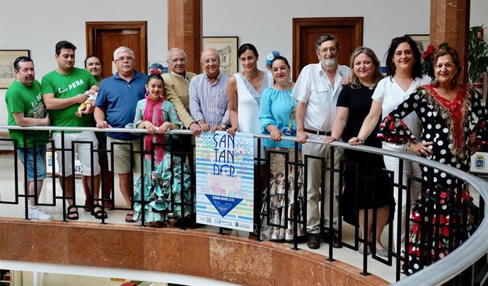 Con las peñas y casas regionales