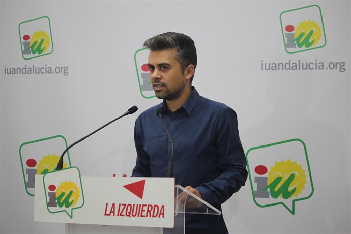 El portavoz de la Dirección Colegiada de IULV-CA, Pedro J. Ortega