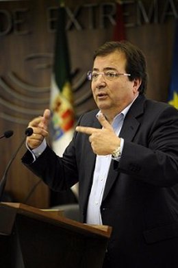 Fernández Vara en la Asamblea de Extremadura