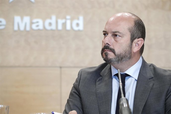 Rollan En La Rueda De Prensa Tras La Reunión Del Consejo De Gobierno.   Foto. D.