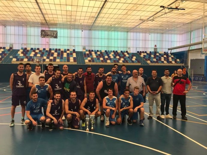 El equipo de Carboneras, campeón de la Liga Provincial de Baloncesto Sénior.
