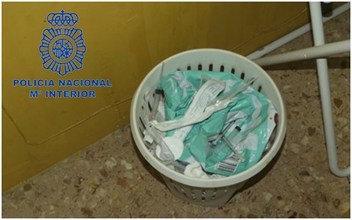 Jeringuillas halladas en una papelera del gimnasio