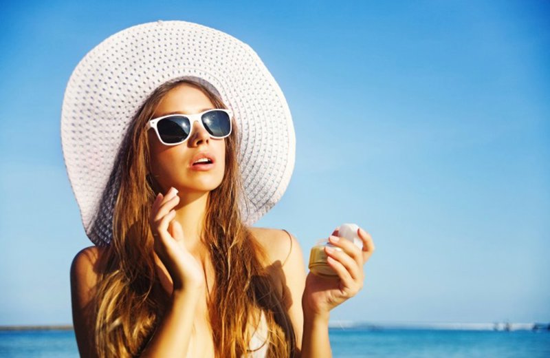 5 costumbres para cuidar los ojos y la piel en verano 5 costumbres para cuidar los ojos y la piel en verano