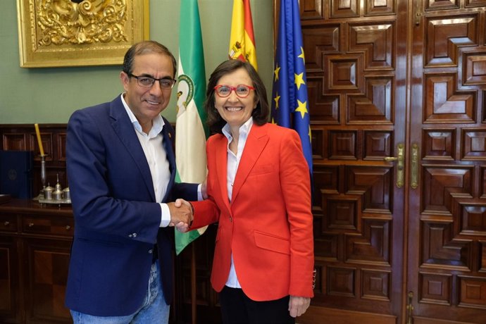 Justicia y la US colaboran en la formación de polocías y personal de emergencias