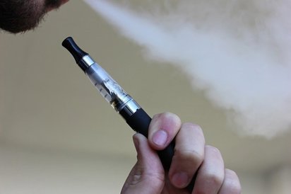 El 96,3% de los vapeadores espaoles usa el cigarrillo electrnico como  alternativa al tabaco