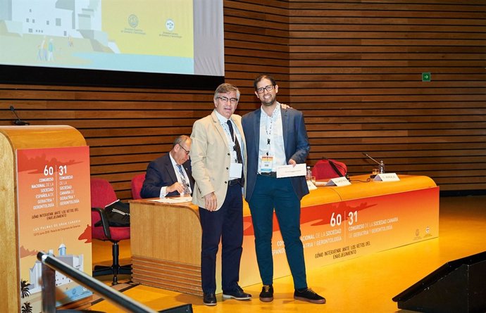 El doctor Cedeño, en la recepción.