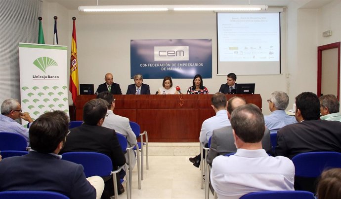 Jornada unicaja comerciantes andaluces eficiecnia energética ceca