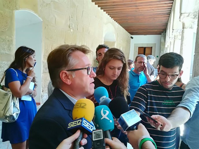 Del Moral tras la reunión del Pacto por el Ferrocarril