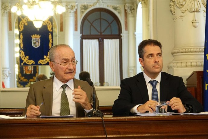 Alcalde de la torre y carlos conde concejal economía