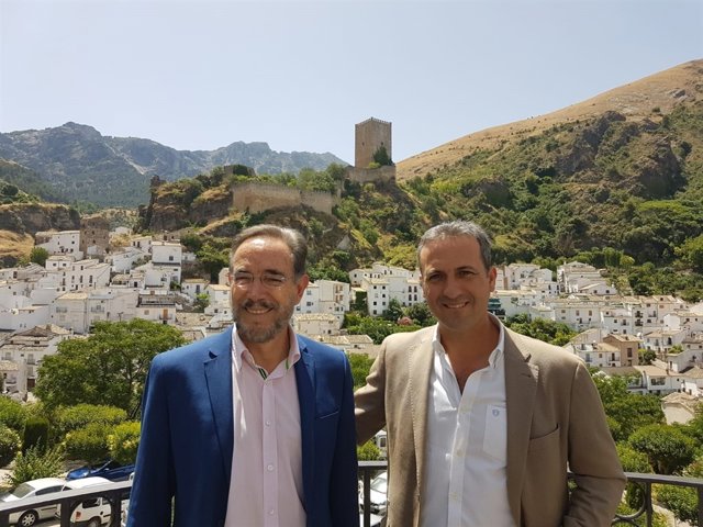 Felipe López con el alcalde de Cazorla, Antonio José Rodríguez