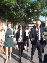 Archivan la causa contra el abogado que renunció a la defensa de Juana Rivas y se ausentó del juicio