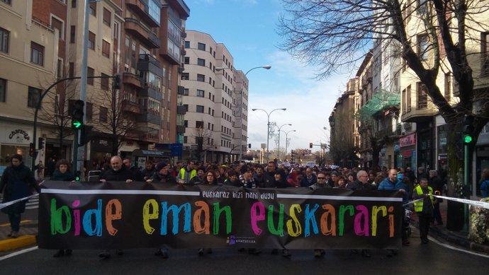 Manifestación de Kontseilua a favor del euskera