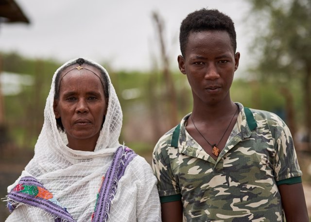 Ephraim y su madre, refugiados eritreos en Etiopía                   