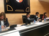 López cree que la "estructura provincial" de las cajas impidió un proyecto de Comunidad