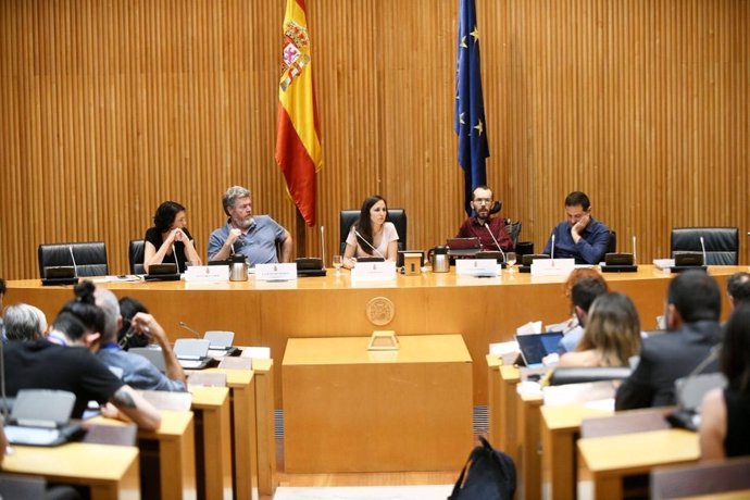 Diputados de Unidos Podemos presentan en el Congreso su Ley de Cambio Climático