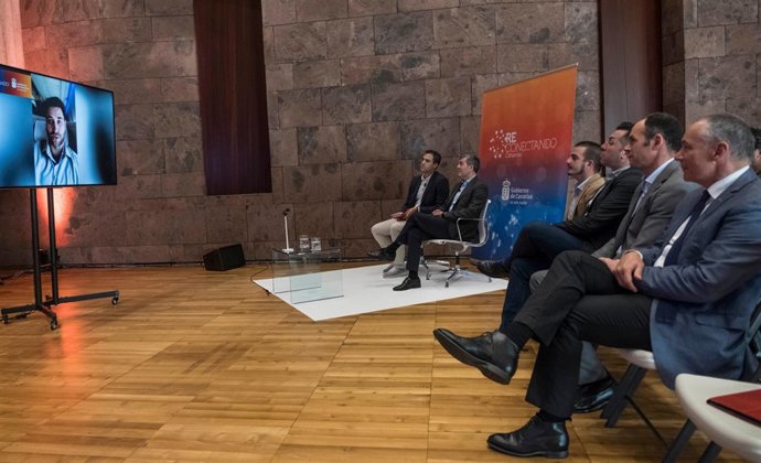 Presentación De "RECONECTANDO CANARIAS "