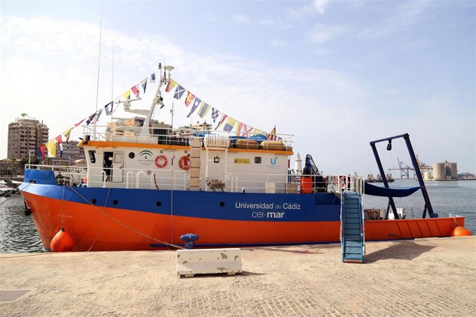 Buque UCADIZ Cei.Mar campus excelencia curso verano oceanografía mares de andalu