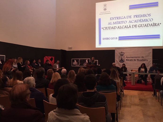 Aprobada la convocatoria de los II premios al mérito académico en Alcalá.