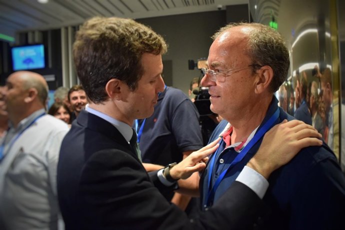 Monago con Pablo Casado en el Congreso del PP 
