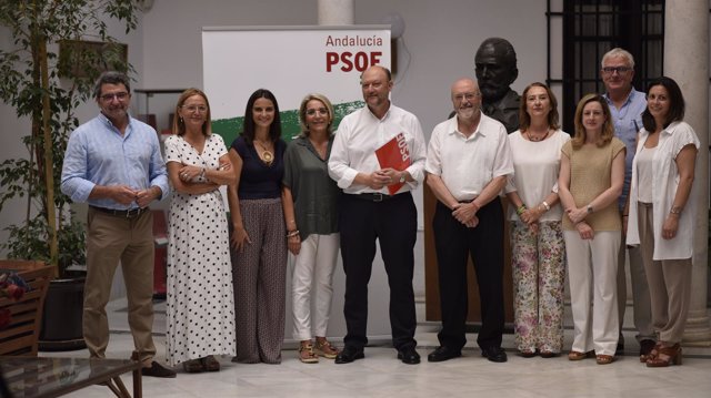 Reunión con dirigentes socialistas sobre los retos de la agricultura andaluza