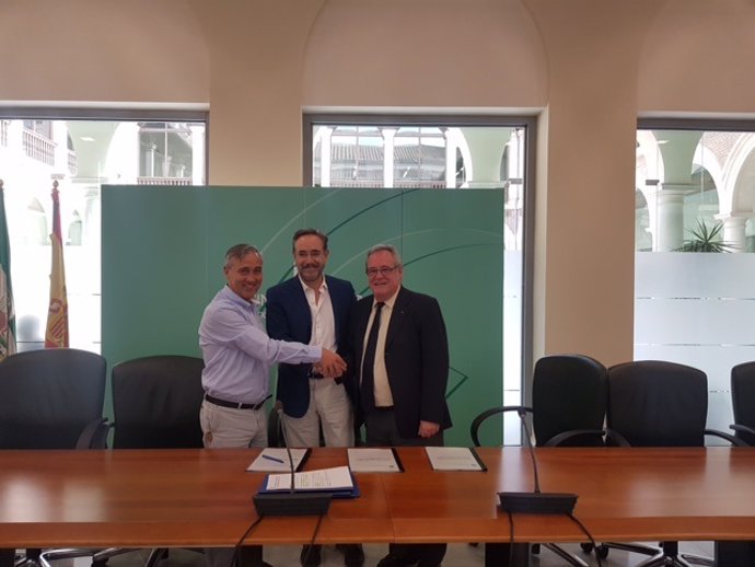 La Junta cede en Granada alojamientos a Cruz Roja