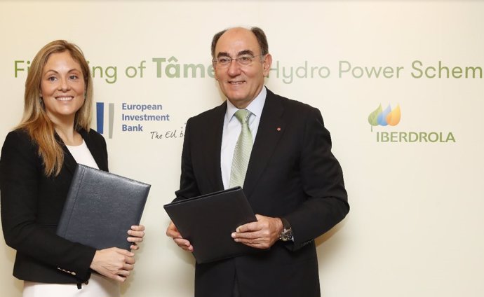 Vicepresidenta del BEI, Enma Navarro, y presidente de Iberdrola, Ignacio Galán