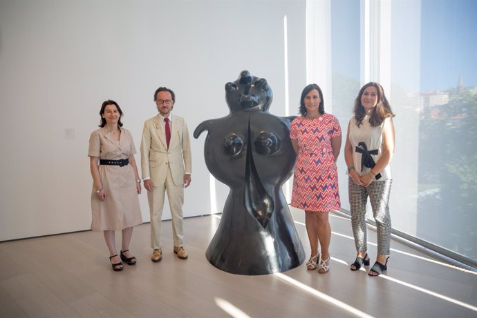 Presentación de la cesión de esculturas al Centro Botín y a Santander