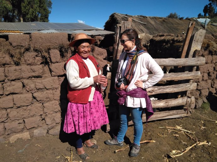 Guijarro (dcha.), durante su visita a Cuzco